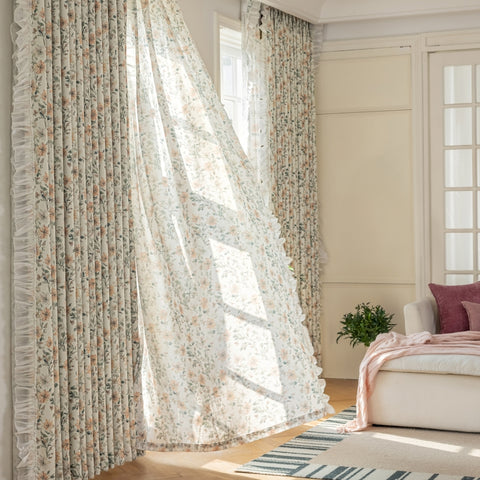 Tenda con fiori ad acquerello pastello in stile romantico