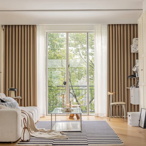 Tenda oscurante in ciniglia beige geometrica