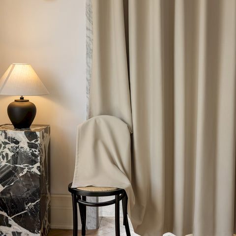 Tenda oscurante color beige sabbia