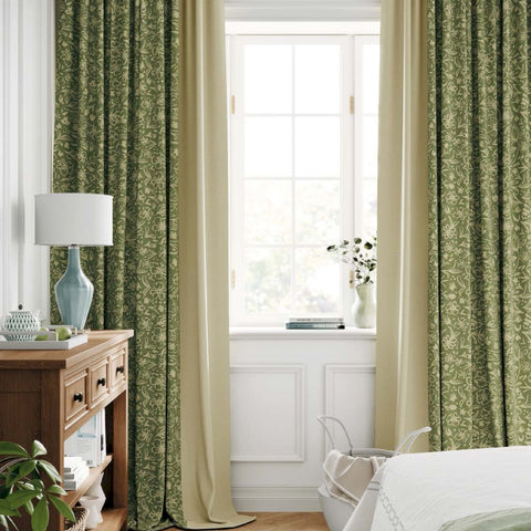 Tenda verde con motivo floreale bianco stile country