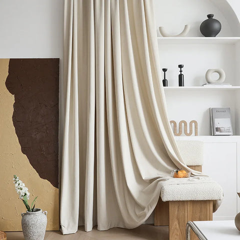 Tenda bianca opaca alla moda