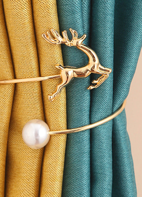 Elegante fermacravatta con cervo e perle