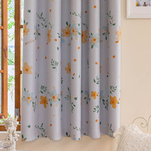 Tende oscuranti per la cameretta dei bambini con fiori color pastello