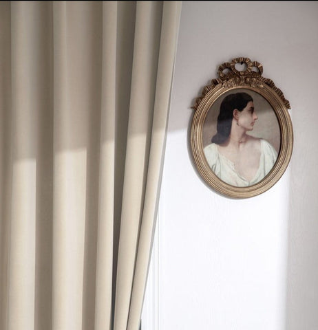 Tenda di velluto beige
