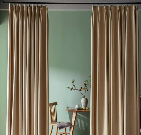 Tenda di velluto beige