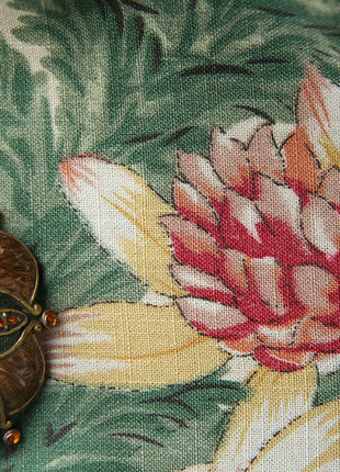 Tende tropicali di eleganza floreale