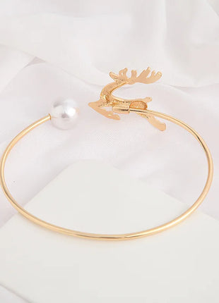 Elegante fermacravatta con cervo e perle