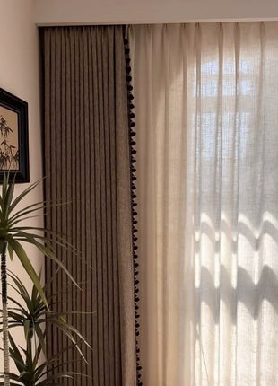 Tende oscuranti effetto craquelé beige chiaro con pompon