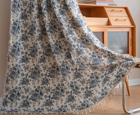 Tenda moderna bianca e blu