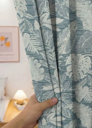 Tenda oscurante di colore azzurro in stile contemporaneo