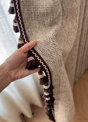 Tende oscuranti effetto craquelé beige chiaro con pompon