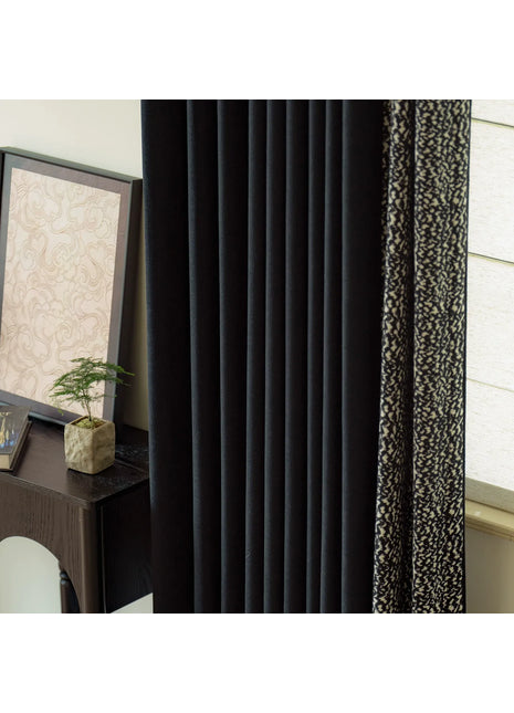 Tenda oscurante strutturata in erica nera beige
