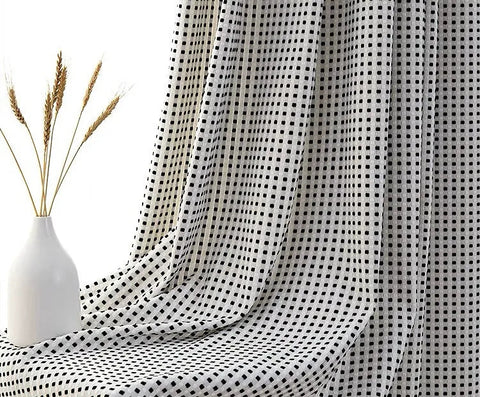 Design della tenda in bianco e nero