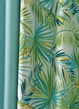 Tenda con foglie tropicali