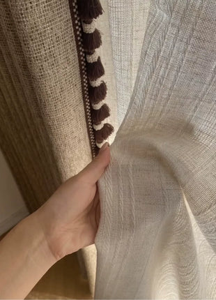 Tende oscuranti effetto craquelé beige chiaro con pompon