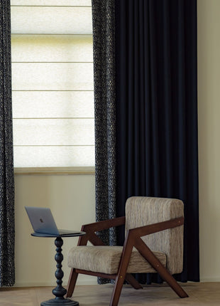 Tenda oscurante strutturata in erica nera beige
