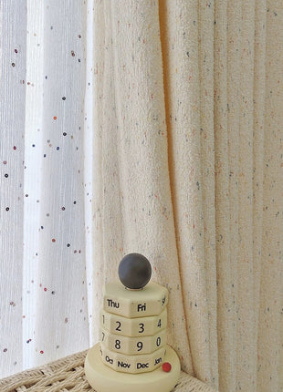 Accogliente tenda in spugna screziata ecrù per la camera da letto