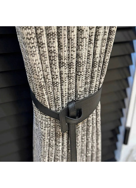 Moderna tenda oscurante in ciniglia beige effetto tweed