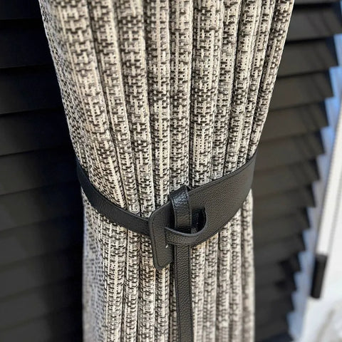 Moderna tenda oscurante in ciniglia beige effetto tweed